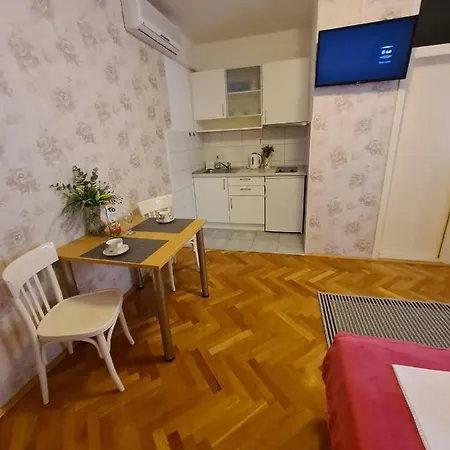 Olga 2 Apartment