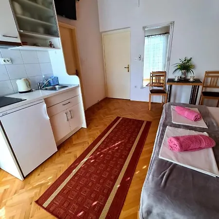Apartment Olga 2 *