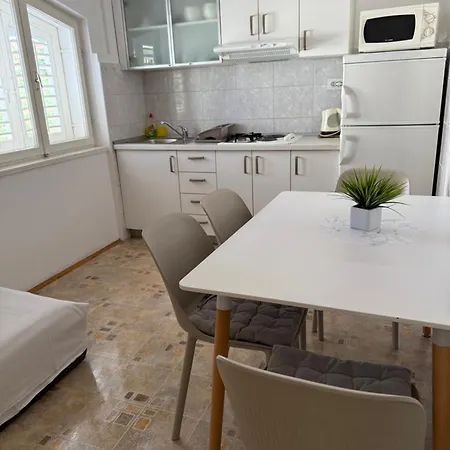 Olga 2 Apartment *