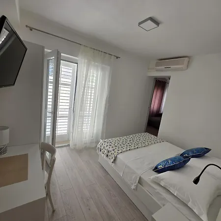 Apartment Olga 2 *