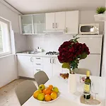 Apartment Olga 2 Makarska