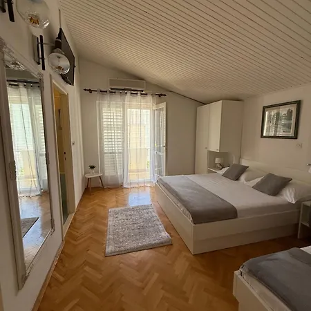 Apartman Olga 2 Makarska