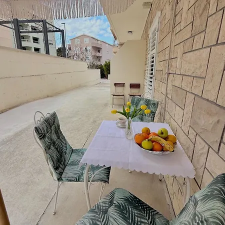Apartment Olga 2 *