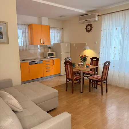 Olga 2 Apartman Makarska