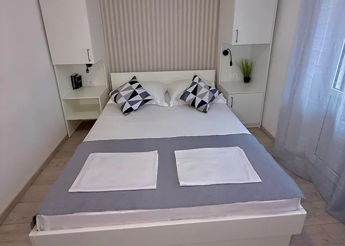 Olga 2 Апартаменти Макарська